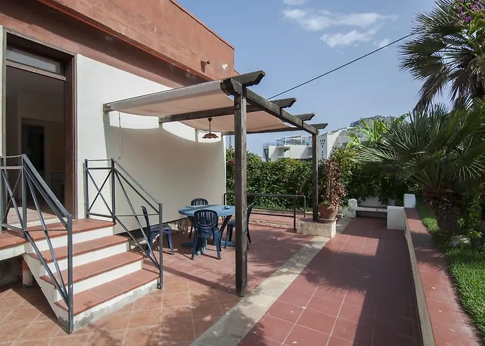 Bed and breakfast Cerniglia 4*