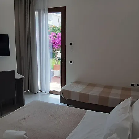 Cerniglia Bed & Breakfast 4*