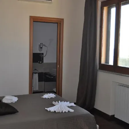 Bed & Breakfast Cerniglia 3*