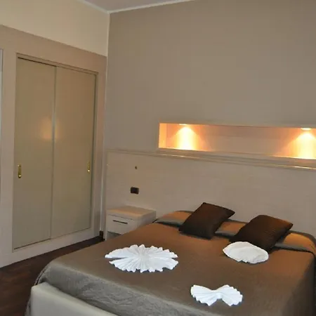 Cerniglia Nocleg ze śniadaniem 4*
